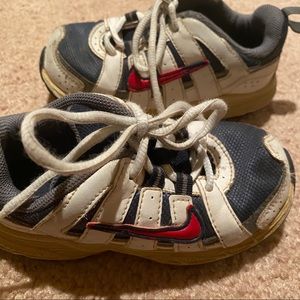 USED Nike Kids’ Sneakers